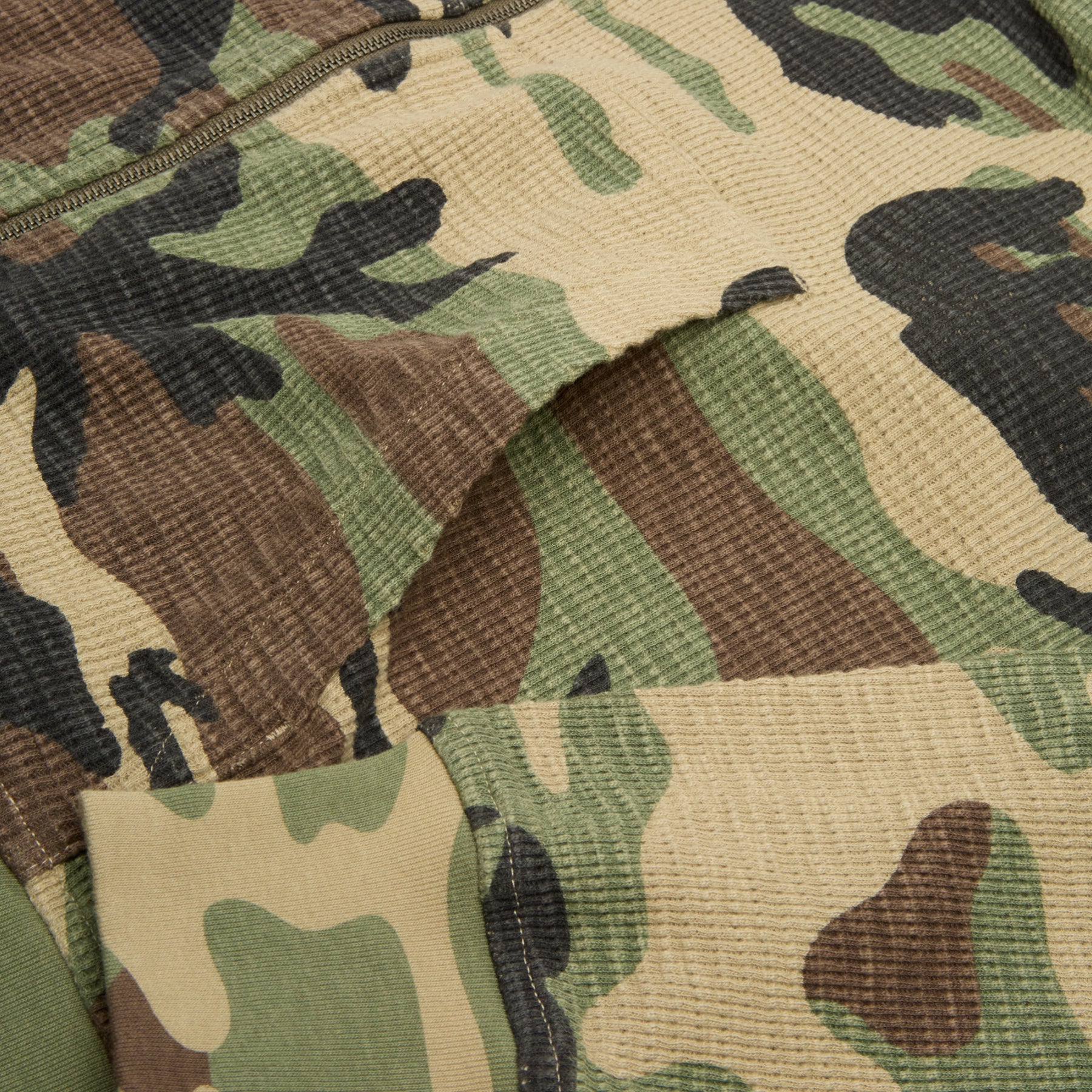 Stussy Light Weight Thermal Hood (Camo)