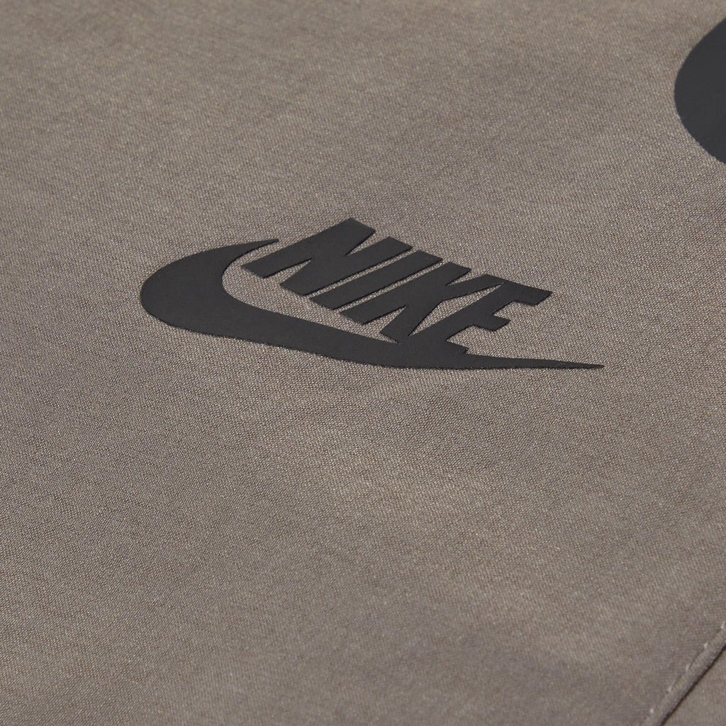 Nike Tech Woven Pants (Cave stone/Black)