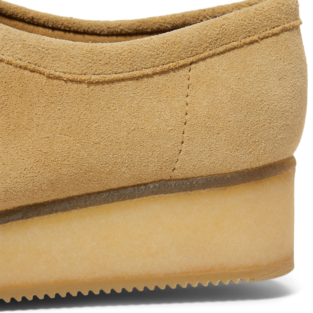 Clarks Womens Wallacraft Bee (Maple Suede)