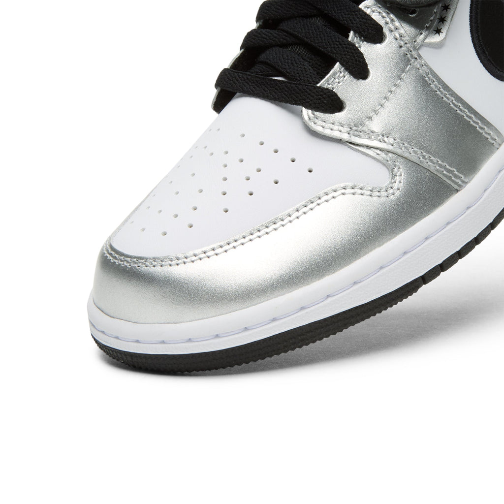Air Jordan 1 Low SE (White/Black-White-Metallic Silver)